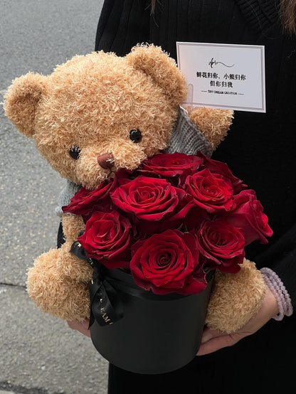 9 Roses Hat Box with Bear 恋爱熊的玫瑰